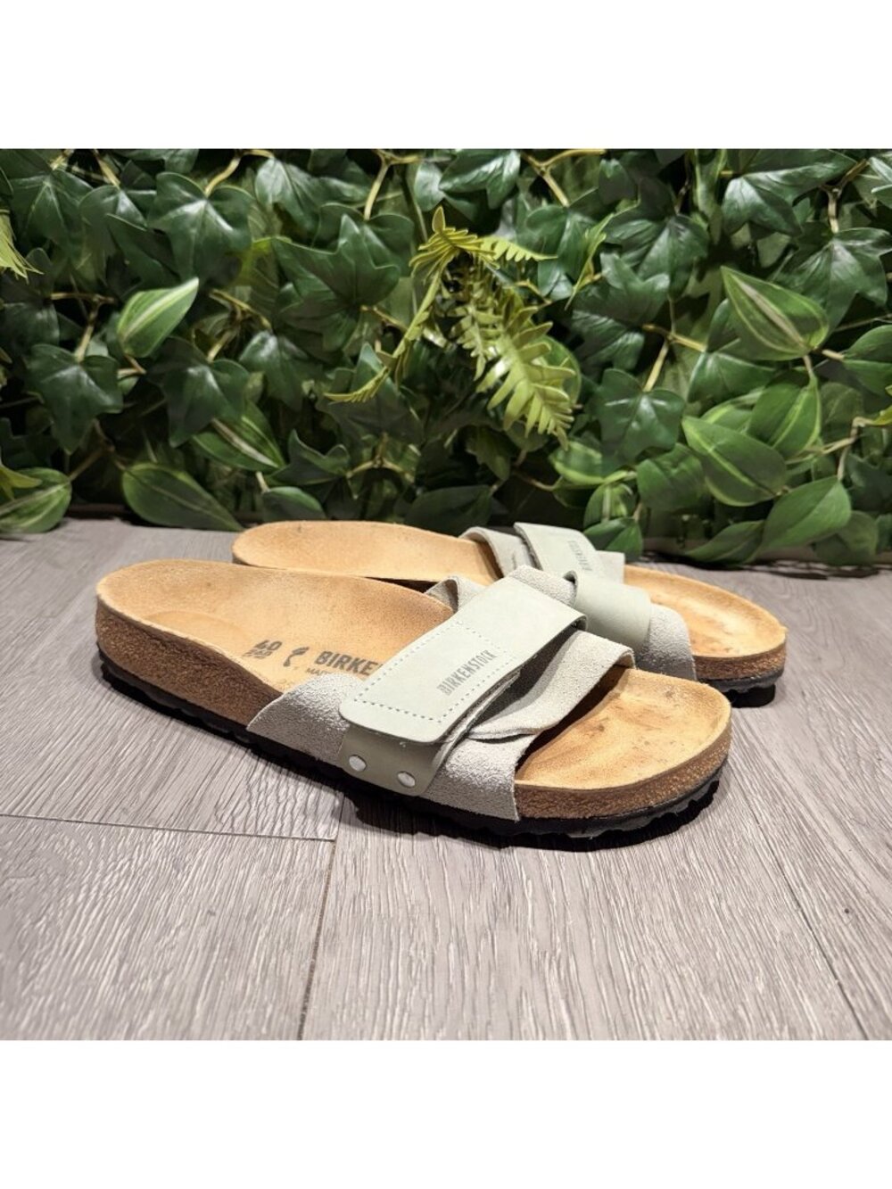 Birkenstock Oita Sandals Womens Size 40 9 Taupe Suede Slip On